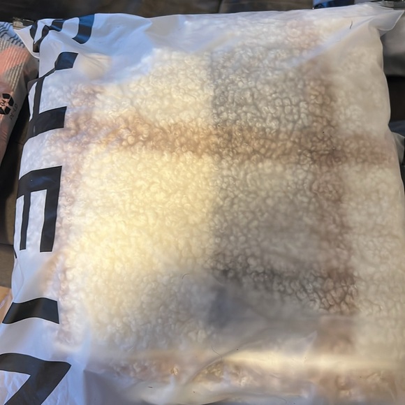 SHEIN oversized fluffy vest size 1X - Picture 2 of 2